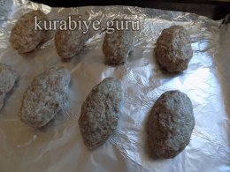 Колбаски из говядины тушеные с овощами