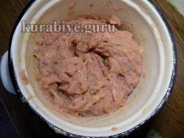 Утка по-царски, фаршированная блинами и клюквой