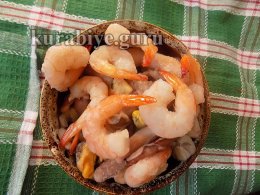 Острый суп с морепродуктами