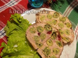 Утка по-царски, фаршированная блинами и клюквой