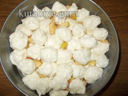 Обезьяний хлеб с яблоками и карамелью