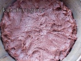 Шоколадный пирог с творогом и вишней