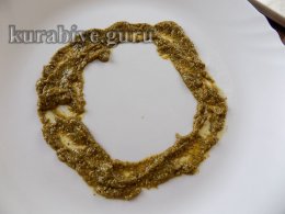 Салат со свёклой, прошутто и голубым сыром 