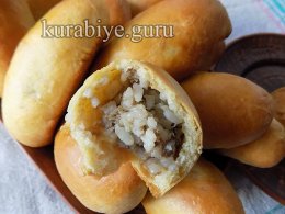 Пирожки с мясом и рисом из дрожжевого теста на кефире