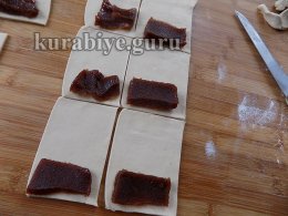 Кифлыки с повидлом на вине