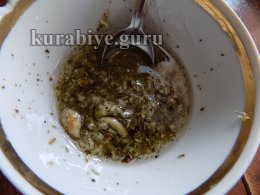 Курица запечённая на хлебе