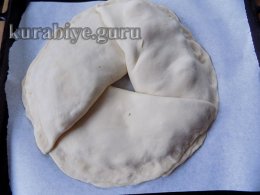 Тройная пицца кальцоне 