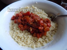 Хрустящая лепёшка из кускуса с томатами