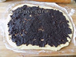 Маковый рулет в пергаменте
