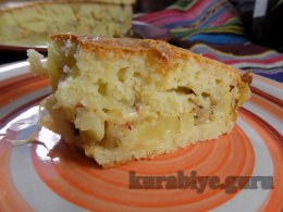 Пухкий пиріг з картоплею та сиром
