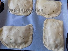 Пирожки со шпинатно-сырной начинкой 
