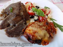 Баранья нога запечённая в рукаве с розмарином и чесноком