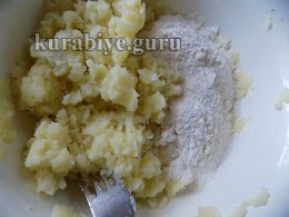 Гречневый суп с грибами и картофельными клёцками