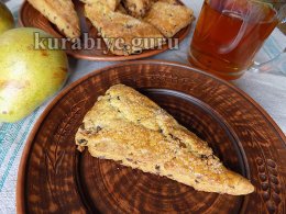 Сконы с грушами и шоколадными каплями