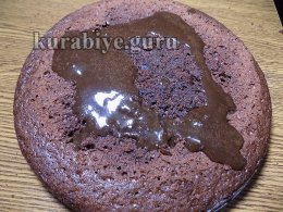 Шоколадный пляцок с клубникой