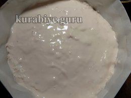 Шоколадный пляцок с клубникой