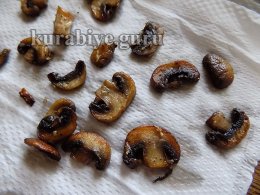 Гренки с грибами и сыром бри