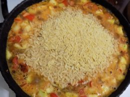 Курица запечённая с кабачками и рисони 