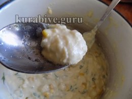 Куриный бульон с кукурузными клецками
