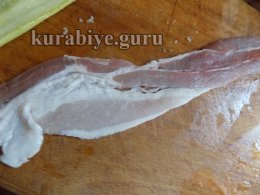 Острые рулетики из кабачка и куриного филе