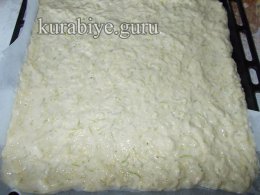 Закусочний рулет із кабачків з грибами