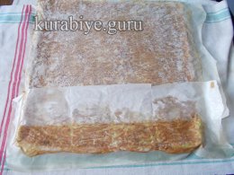 Кабачковий рулет із сирною начинкою