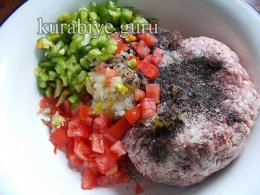 Баклажаны веером с фаршем