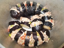 Баклажаны веером с фаршем