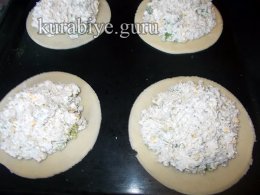 Пирожки с курицей и брокколи 