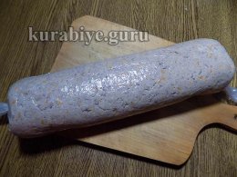 Сворачиваем рулет и ставим в холодильник