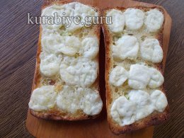 Часникова чіабата Капрезе 