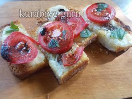 Часникова чіабата Капрезе 