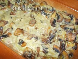 Курица под грибным соусом