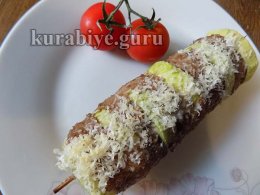 Кабачки-шашлички з фаршем