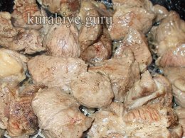 Жаркое в горшочке с говядиной и белым вином