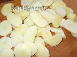 Жаркое в горшочке с говядиной и белым вином