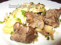 Жаркое в горшочке с говядиной и белым вином