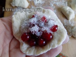Вареники на пару з порічками