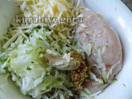 Куриные оладьи с кабачком 