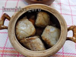 Сом  тушкований з овочами