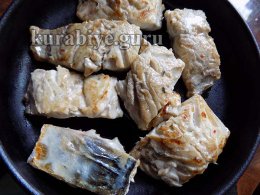 Скумбрия запечённая в томатном соусе
