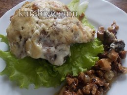 Жаркое в горшочках с курицей и грибами