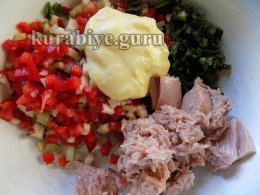 Гренки с тунцом и яблоками