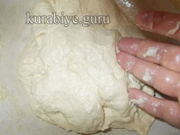 Батон з часником і зеленню у духовці