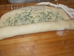 Батон з часником і зеленню у духовці