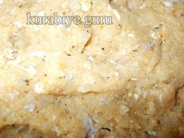 Рулет из рыбы с яйцом и луком