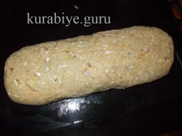 Рулет из рыбы с яйцом и луком