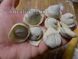 Борщ свекольный с грибными ушками 