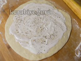 Тройная пицца кальцоне 
