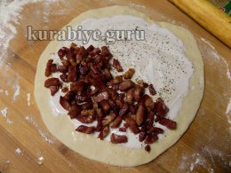 Тройная пицца кальцоне 